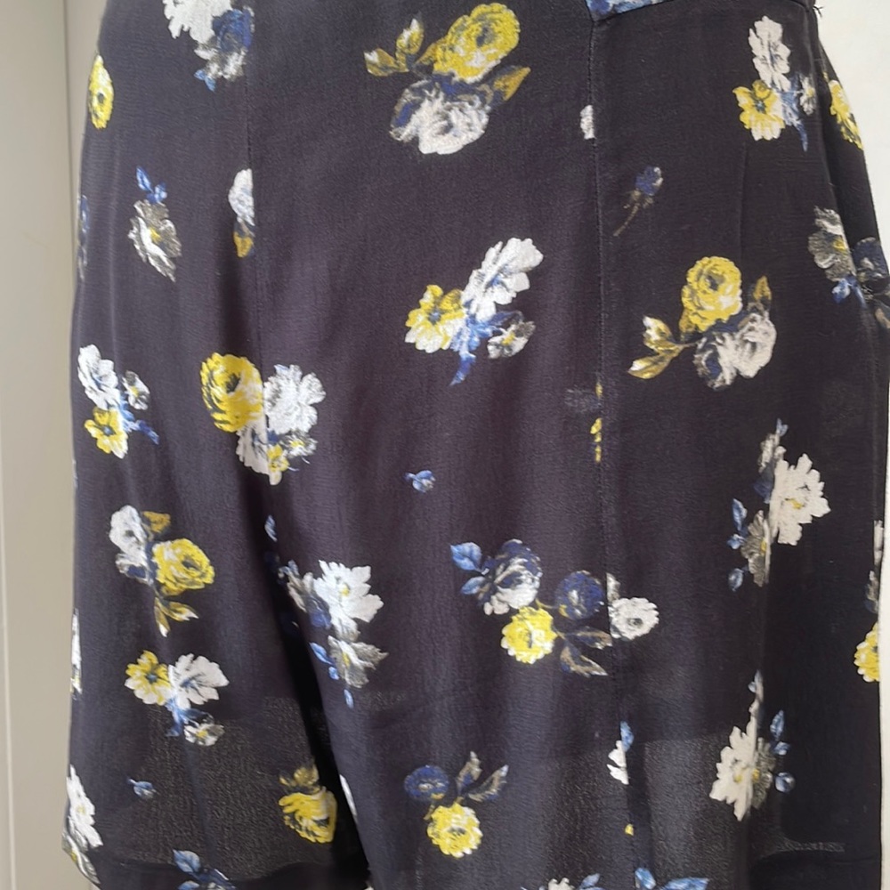 Nunui Floral Navy Blue Womens Shorts AU 12 - Blue with colourful flowers - Picture 4 of 16
